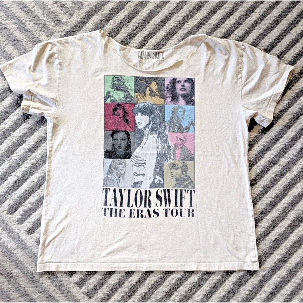 Taylor Swift The Eras Tour Off-White T-Shirt Size: L